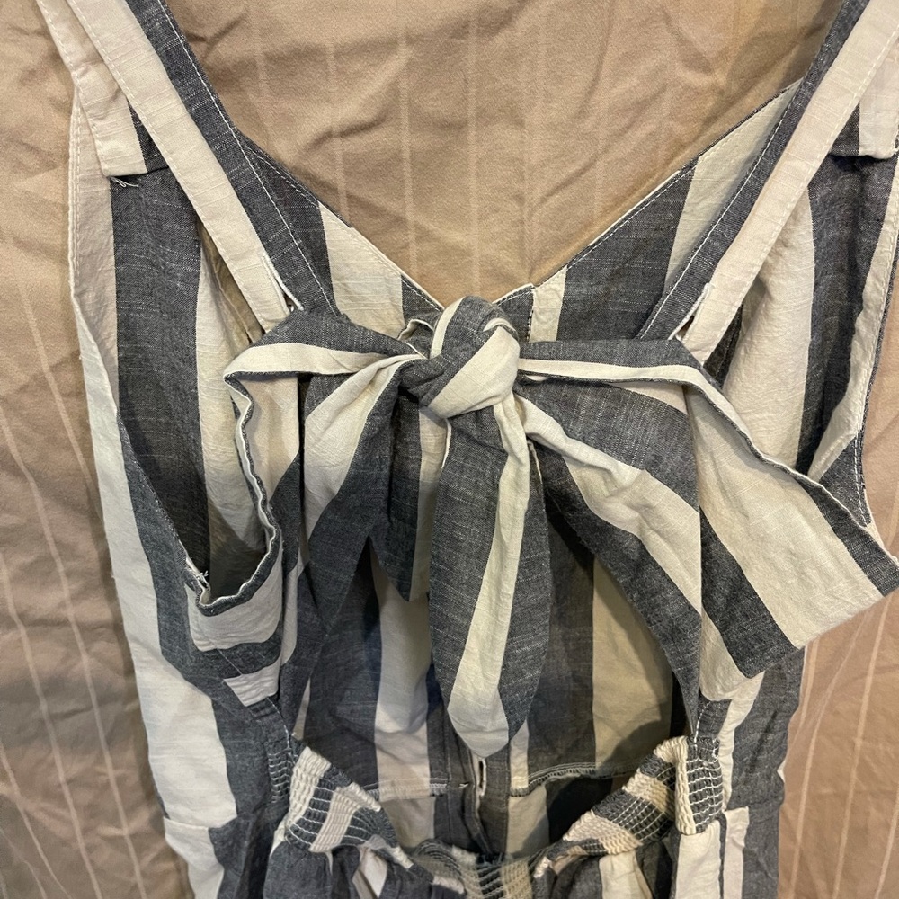 Jumpsuit - Picture 3 of 4